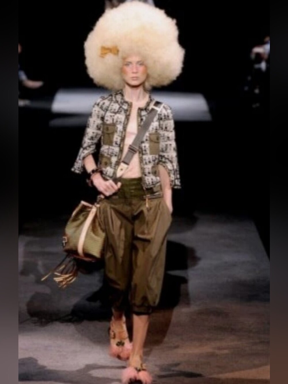 🆕️ Louis Vuitton Tweed Cropped Jacket Runway 2010. Size: 34 IT 0 US.